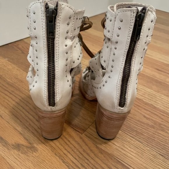 *SOLD* NWB Freebird by Steven Brandy - Picture 4 of 6